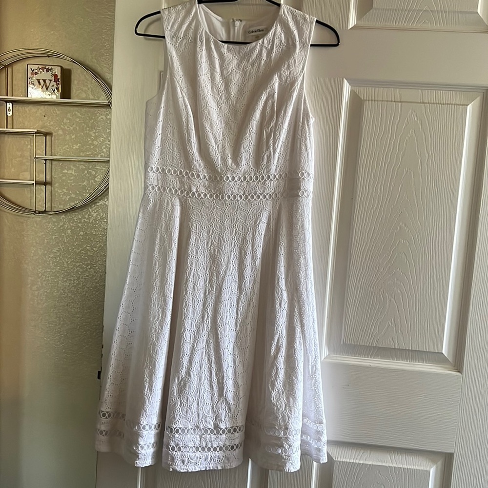 Calvin Klein White Zip In Back Dress. Size 4